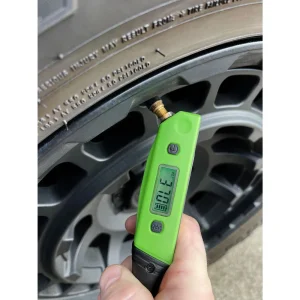 DIGITAL TIRE GAUGE WITH LED LIGHTS AND MAGNETS - view 3