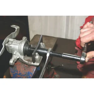 REAR DISC BRAKE CALIPER TOOL - view 3