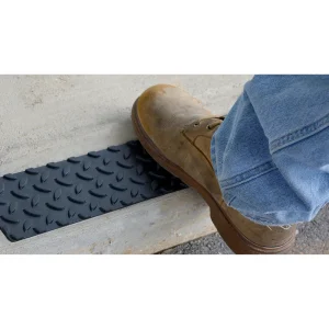 Pro-Series RSSTEPBOX Adhesive Rubber Step Cover 4 x 17 in - view 2