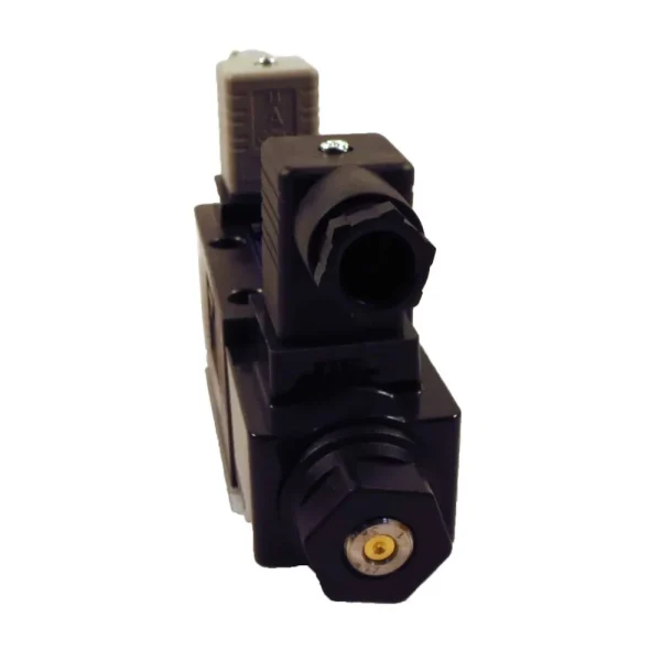 Yuken D03 Solenoid Valve, 120VAC, A-B-T-P, Blocked Center (DSG-01-3C4-A120-N-70)