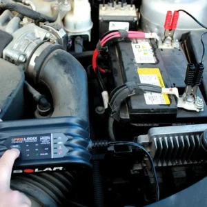 Clore Automotive 4.0 Amp 6/12V Battery Charger / Maintainer (PL2140) - view 3